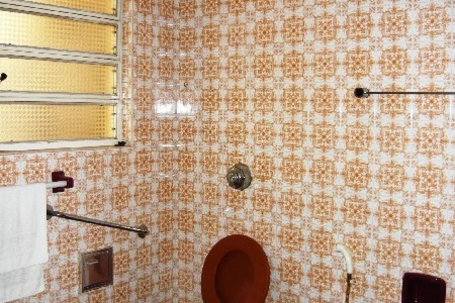 Casa com 250m², 4 dormitórios, 5 vagas, no bairro Pio X em Caxias do Sul para Comprar