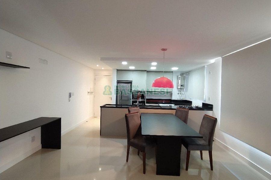 Apto Mobiliado com 54m², 1 dormitório, 1 vaga, no bairro Centro em Caxias do Sul para Alugar