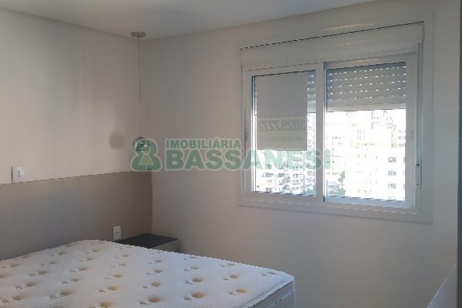 Apto Mobiliado com 54m², 1 dormitório, 1 vaga, no bairro Centro em Caxias do Sul para Alugar