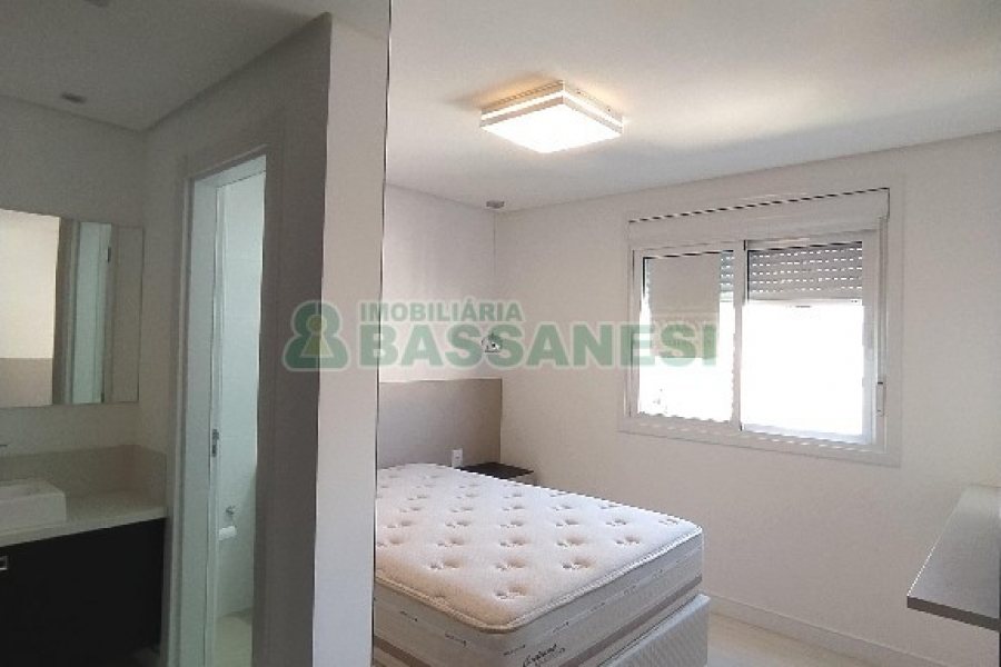 Apto Mobiliado com 54m², 1 dormitório, 1 vaga, no bairro Centro em Caxias do Sul para Alugar