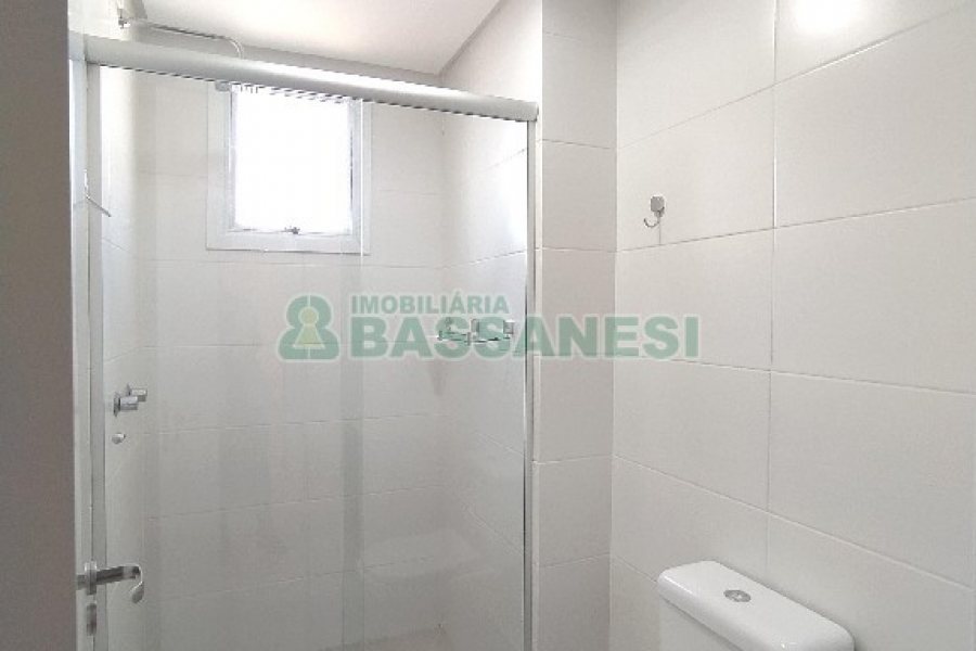 Apto Mobiliado com 54m², 1 dormitório, 1 vaga, no bairro Centro em Caxias do Sul para Alugar