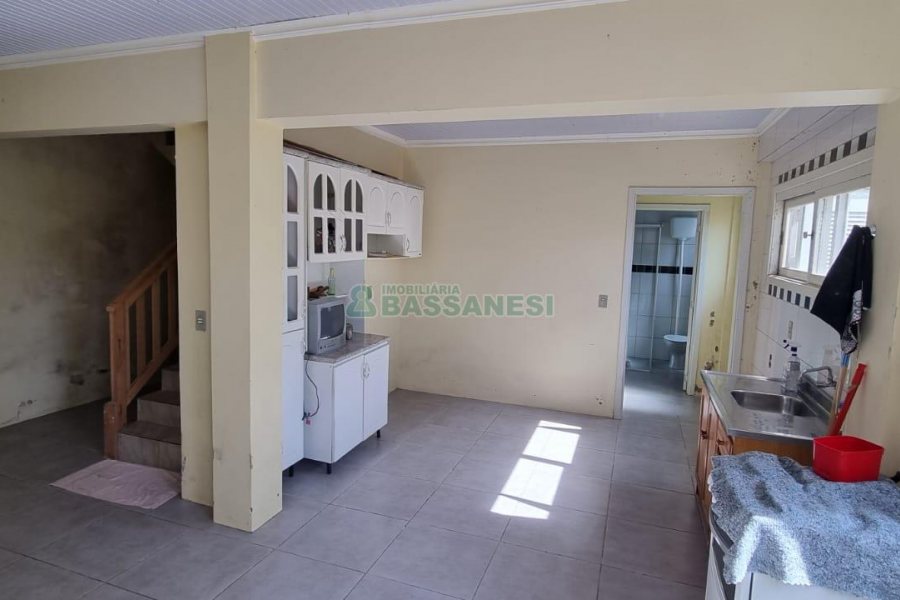 Casa com 320m², 8 dormitórios, 5 vagas, no bairro Bela Vista em Caxias do Sul para Comprar