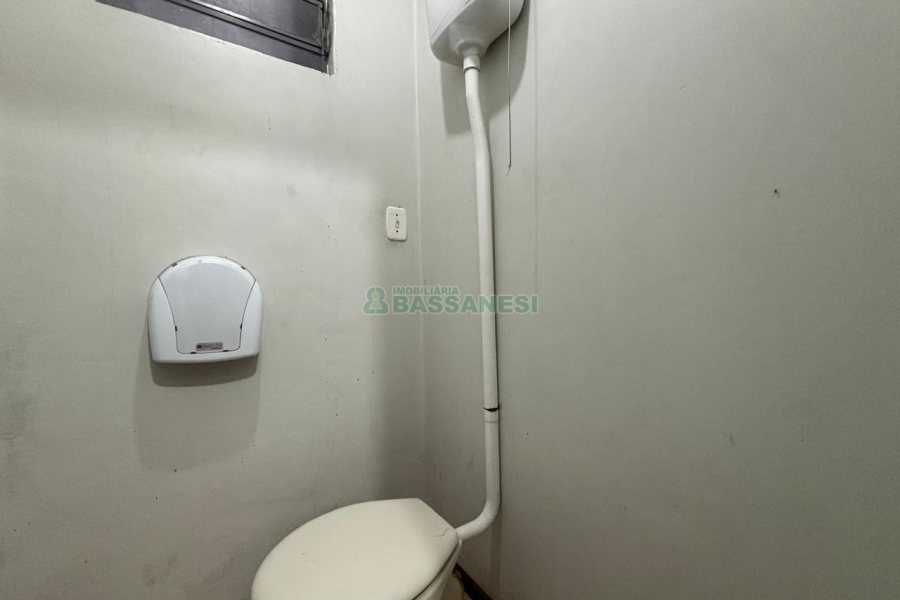 Pavilhão com 344m², no bairro Santa Catarina em Caxias do Sul para Alugar