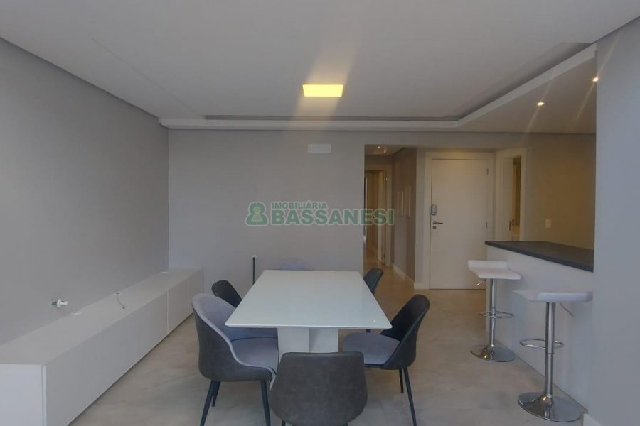 Apto Mobiliado com 107m², 3 dormitórios, 2 vagas, no bairro Panazzolo em Caxias do Sul para Alugar