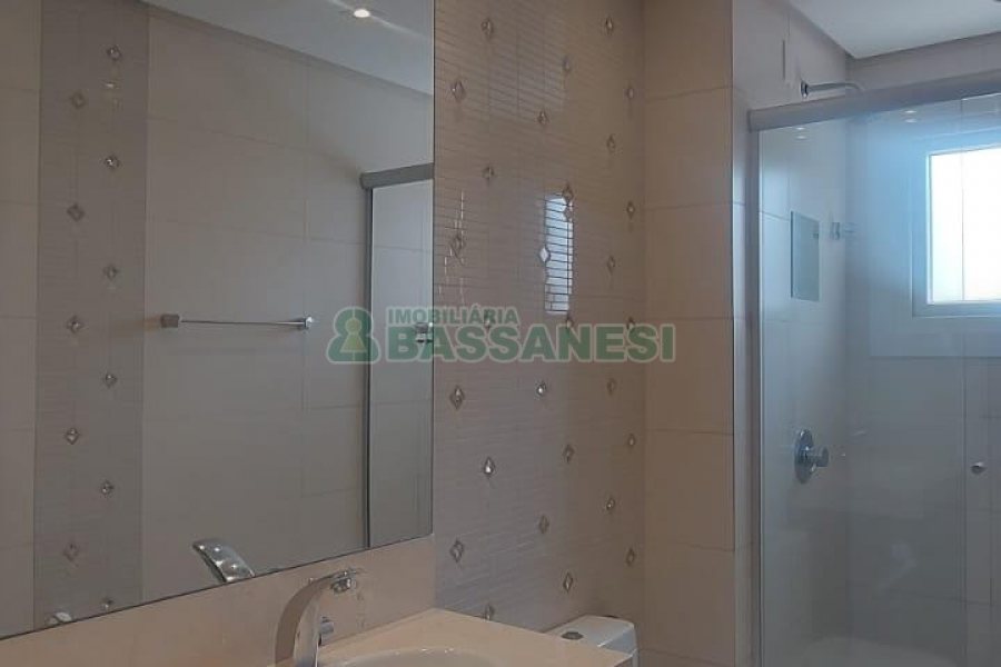 Apto Mobiliado com 107m², 3 dormitórios, 2 vagas, no bairro Panazzolo em Caxias do Sul para Alugar