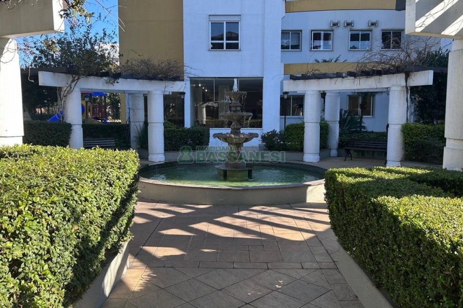 Apartamento com 94m², 3 dormitórios, 2 vagas, no bairro Rio Branco em Caxias do Sul para Comprar