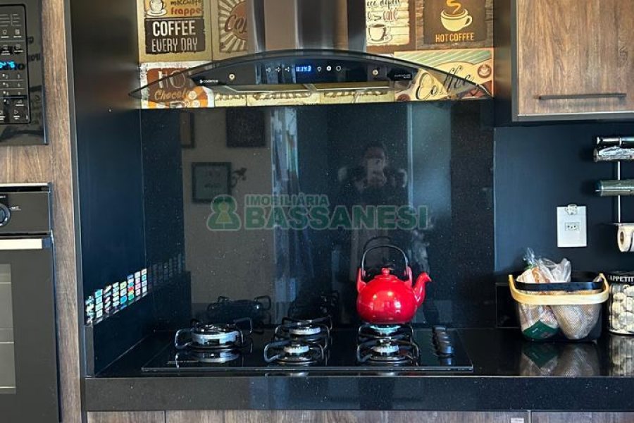 Apartamento com 94m², 3 dormitórios, 2 vagas, no bairro Rio Branco em Caxias do Sul para Comprar