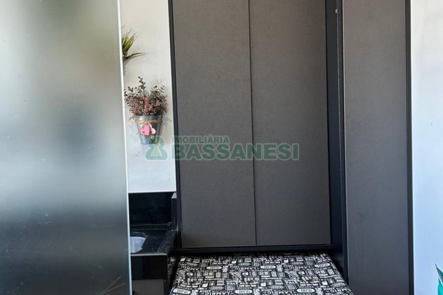 Apartamento com 94m², 3 dormitórios, 2 vagas, no bairro Rio Branco em Caxias do Sul para Comprar
