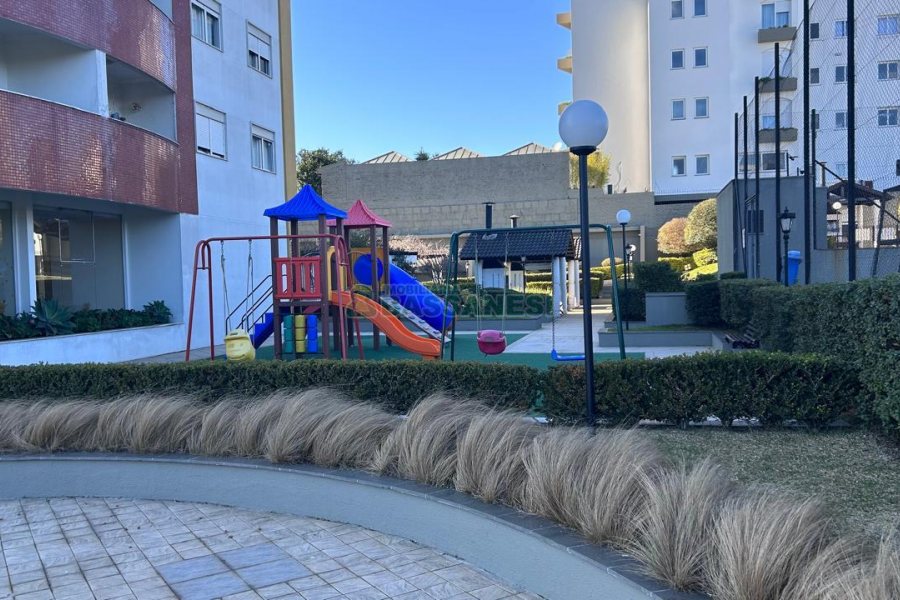 Apartamento com 94m², 3 dormitórios, 2 vagas, no bairro Rio Branco em Caxias do Sul para Comprar