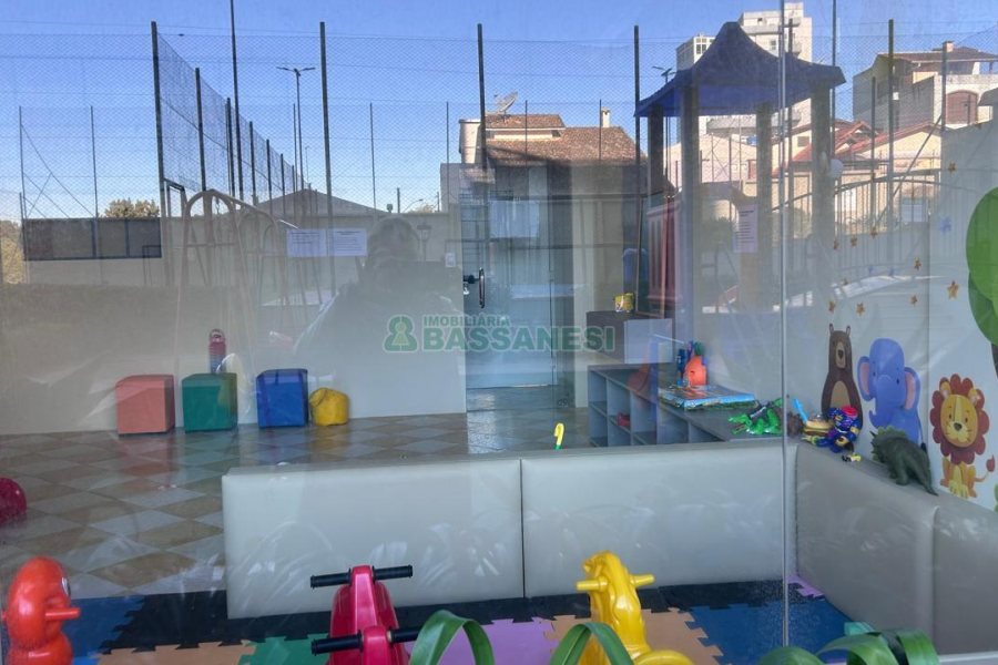 Apartamento com 94m², 3 dormitórios, 2 vagas, no bairro Rio Branco em Caxias do Sul para Comprar