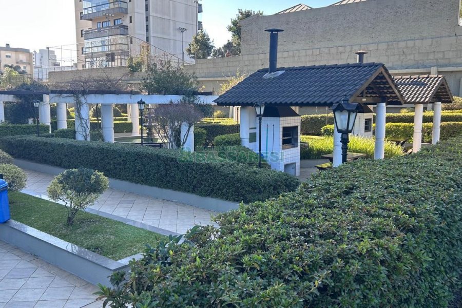 Apartamento com 94m², 3 dormitórios, 2 vagas, no bairro Rio Branco em Caxias do Sul para Comprar