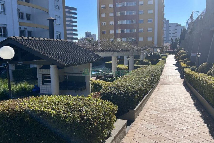 Apartamento com 94m², 3 dormitórios, 2 vagas, no bairro Rio Branco em Caxias do Sul para Comprar