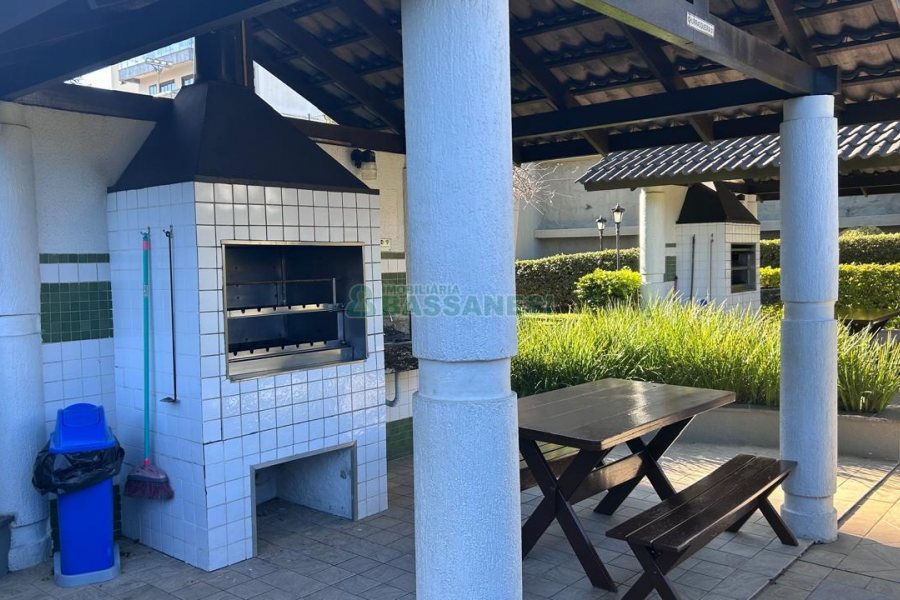 Apartamento com 94m², 3 dormitórios, 2 vagas, no bairro Rio Branco em Caxias do Sul para Comprar