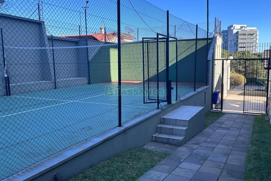 Apartamento com 94m², 3 dormitórios, 2 vagas, no bairro Rio Branco em Caxias do Sul para Comprar