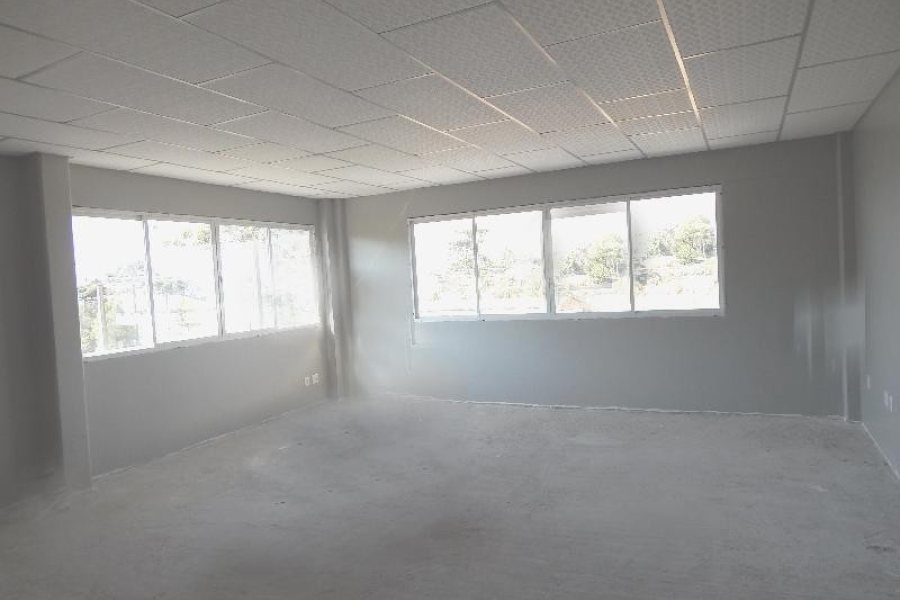 Sala com 55m², no bairro Vinhedos em Caxias do Sul para Alugar
