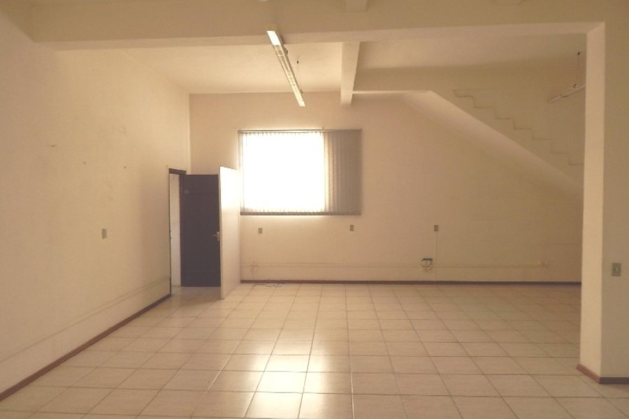 Loja com 988m², no bairro Cruzeiro em Caxias do Sul para Comprar