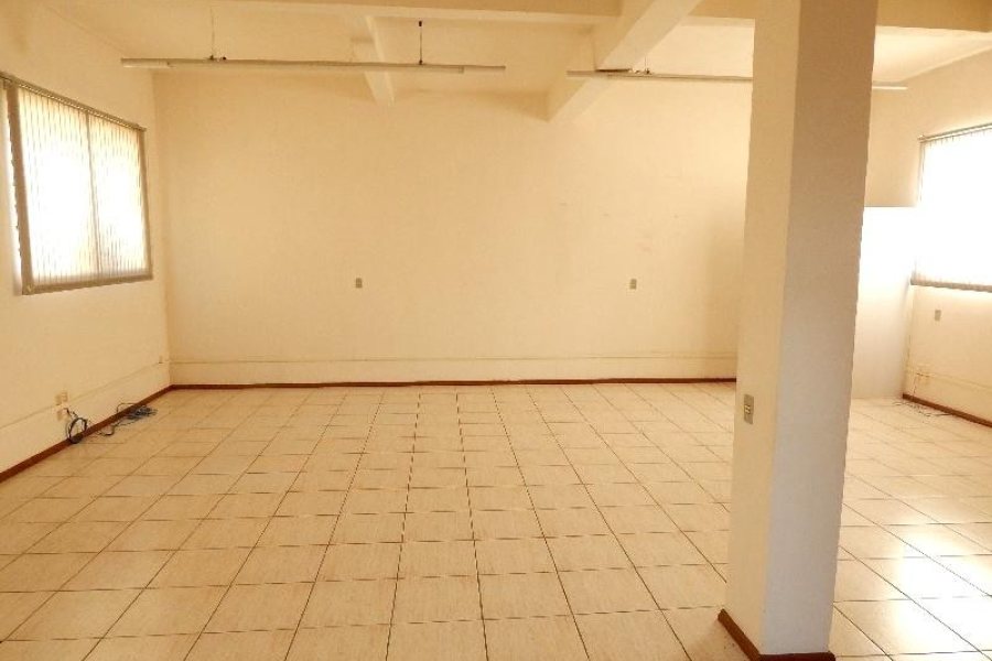 Loja com 988m², no bairro Cruzeiro em Caxias do Sul para Comprar