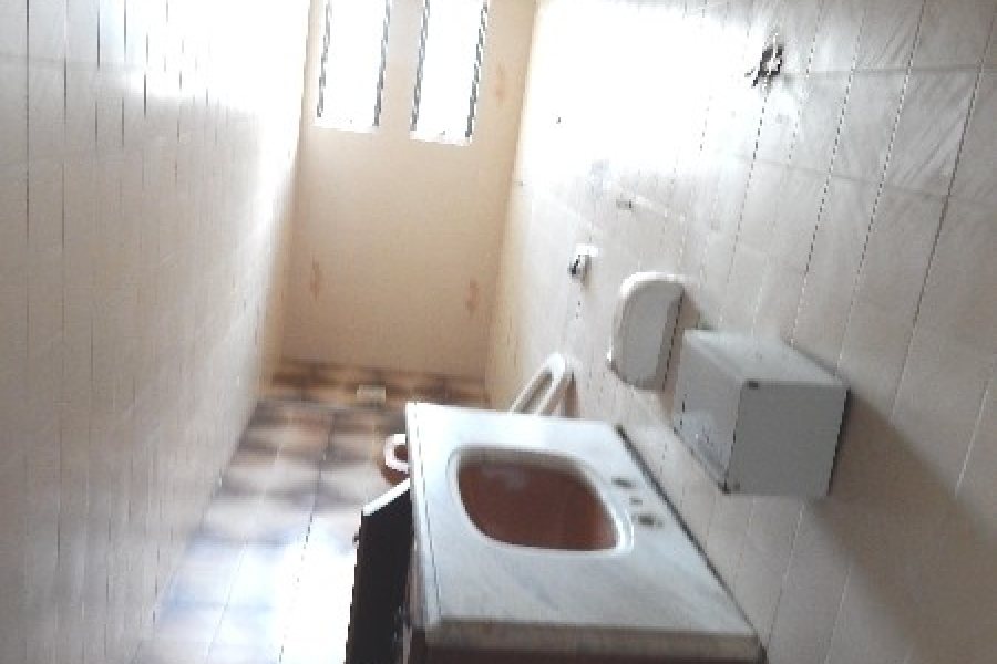 Pavilhão com 1397m², no bairro São José em Caxias do Sul para Alugar