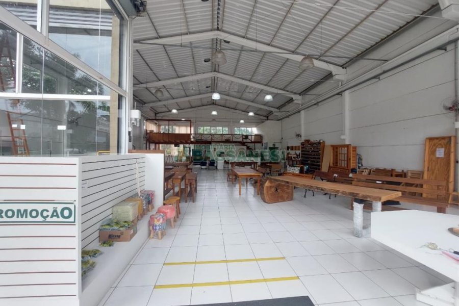 Loja com 350m², no bairro Planalto em Caxias do Sul para Alugar