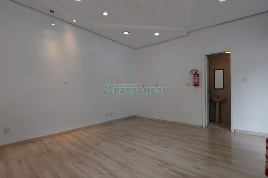 Loja com 20m², no bairro Centro em Caxias do Sul para Alugar