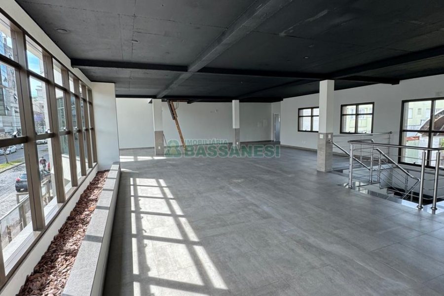 Loja com 527m², no bairro São Pelegrino em Caxias do Sul para Alugar