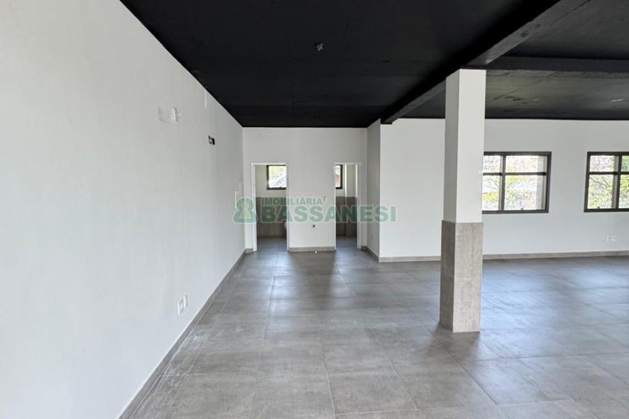 Loja com 527m², no bairro São Pelegrino em Caxias do Sul para Alugar