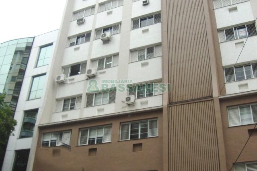 Sala com 61m², no bairro Centro em Caxias do Sul para Comprar