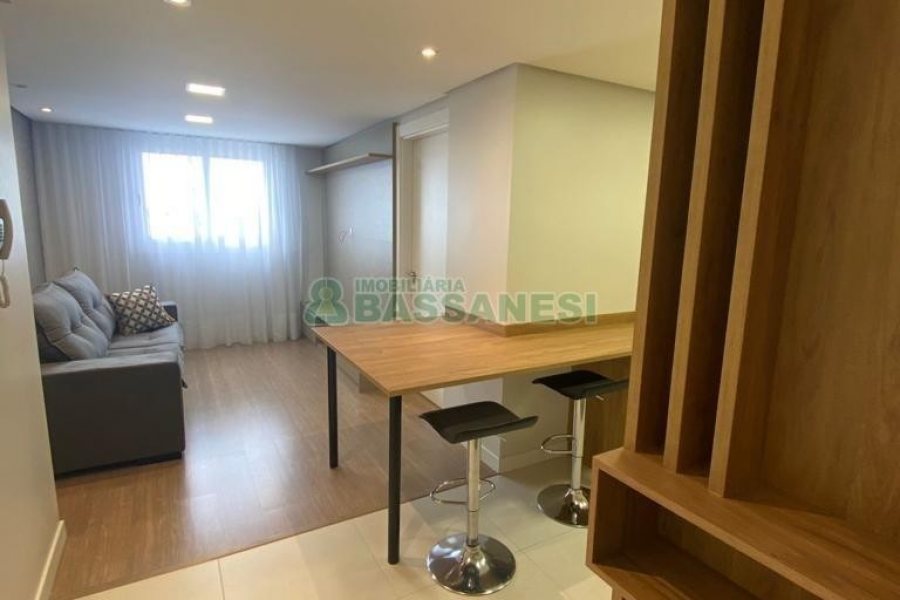 Apto Mobiliado com 50m², 1 dormitório, 1 vaga, no bairro Villagio Iguatemi em Caxias do Sul para Alugar