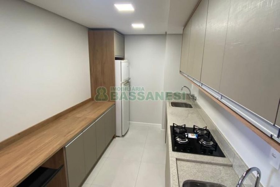 Apto Mobiliado com 50m², 1 dormitório, 1 vaga, no bairro Villagio Iguatemi em Caxias do Sul para Alugar
