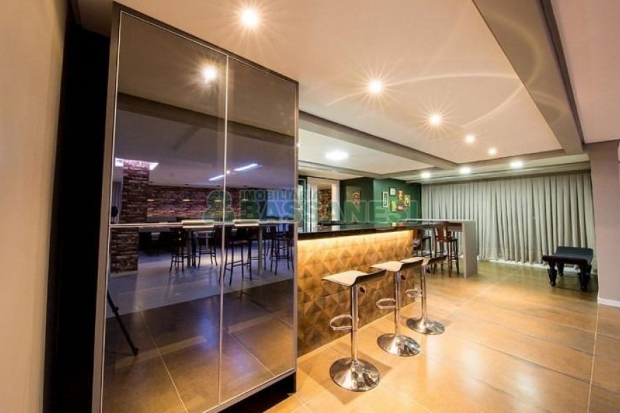 Apto Mobiliado com 50m², 1 dormitório, 1 vaga, no bairro Villagio Iguatemi em Caxias do Sul para Alugar