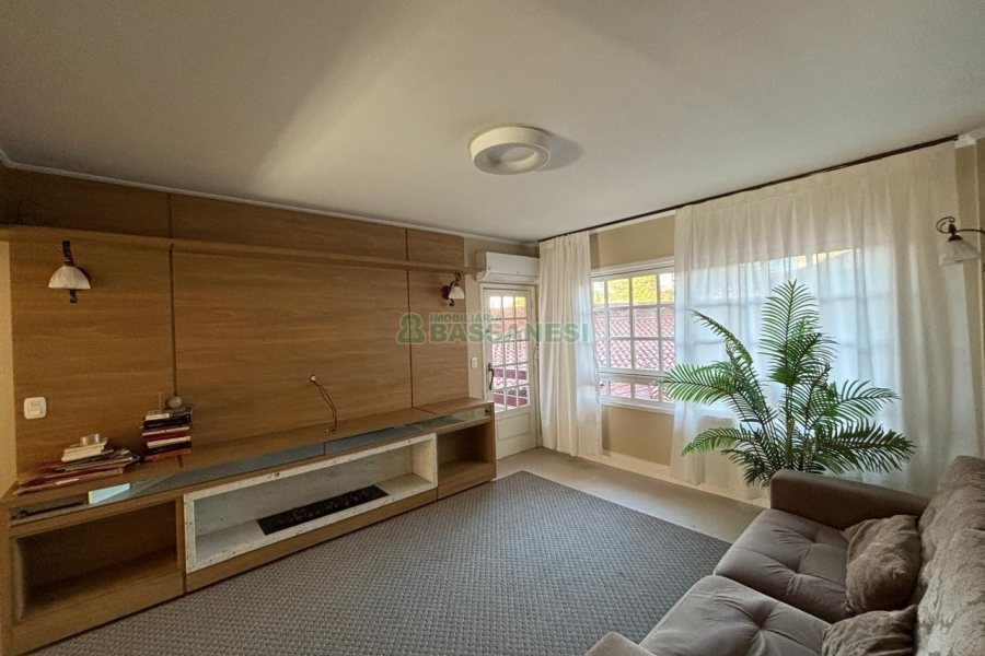 Apartamento com 190m², 3 dormitórios, 2 vagas, no bairro Madureira em Caxias do Sul para Alugar