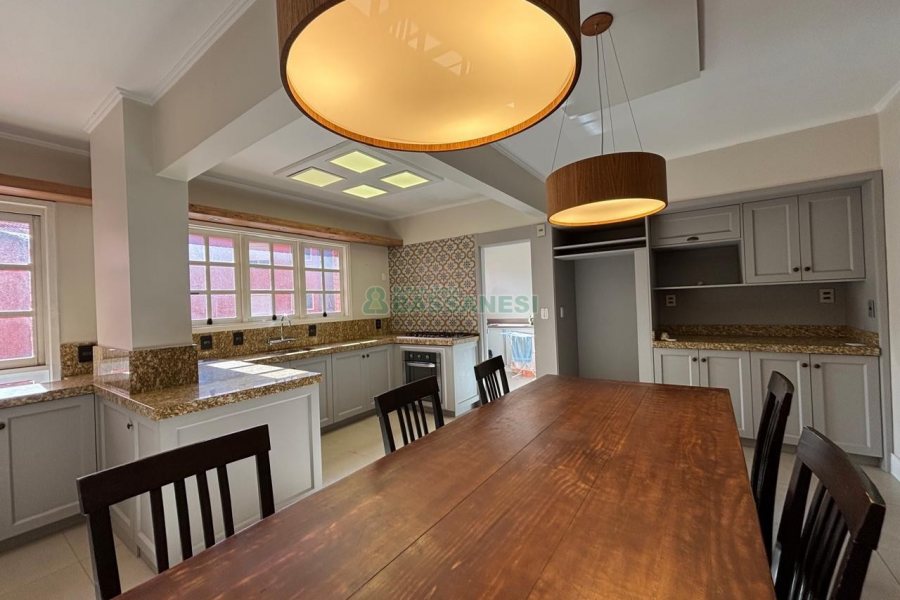 Apartamento com 190m², 3 dormitórios, 2 vagas, no bairro Madureira em Caxias do Sul para Alugar