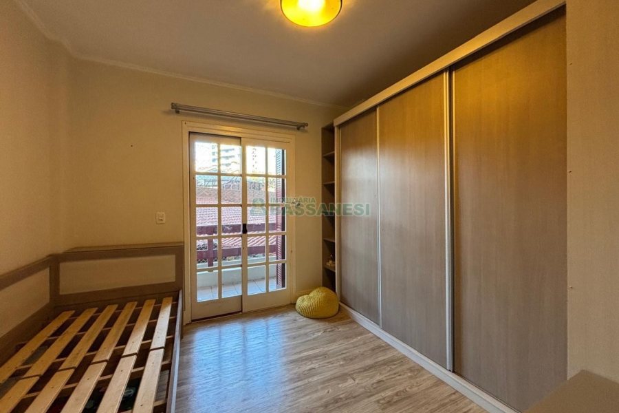 Apartamento com 190m², 3 dormitórios, 2 vagas, no bairro Madureira em Caxias do Sul para Alugar