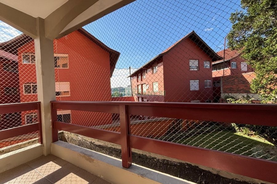 Apartamento com 190m², 3 dormitórios, 2 vagas, no bairro Madureira em Caxias do Sul para Alugar