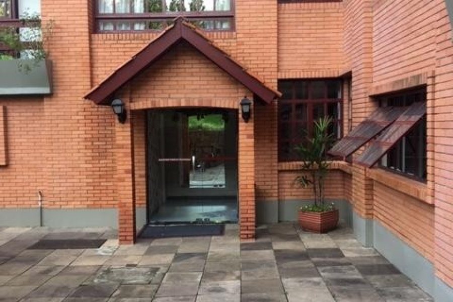 Apartamento com 190m², 3 dormitórios, 2 vagas, no bairro Madureira em Caxias do Sul para Alugar