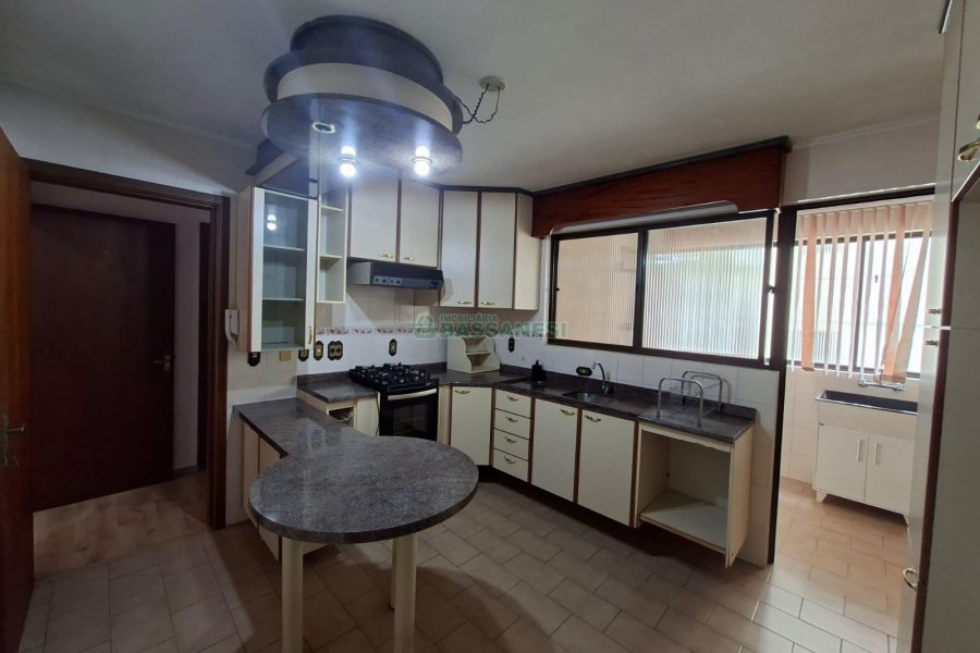 Apto/Cobertura com 157m², 4 dormitórios, 2 vagas, no bairro Panazzolo em Caxias do Sul para Alugar
