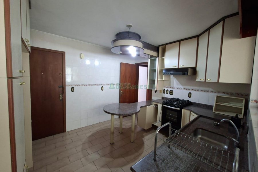 Apto/Cobertura com 157m², 4 dormitórios, 2 vagas, no bairro Panazzolo em Caxias do Sul para Alugar