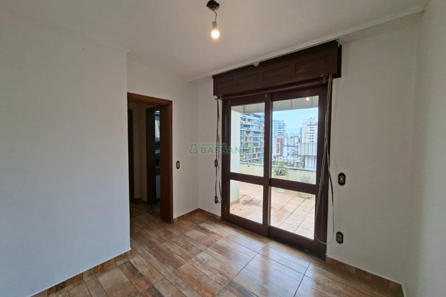 Apto/Cobertura com 157m², 4 dormitórios, 2 vagas, no bairro Panazzolo em Caxias do Sul para Alugar