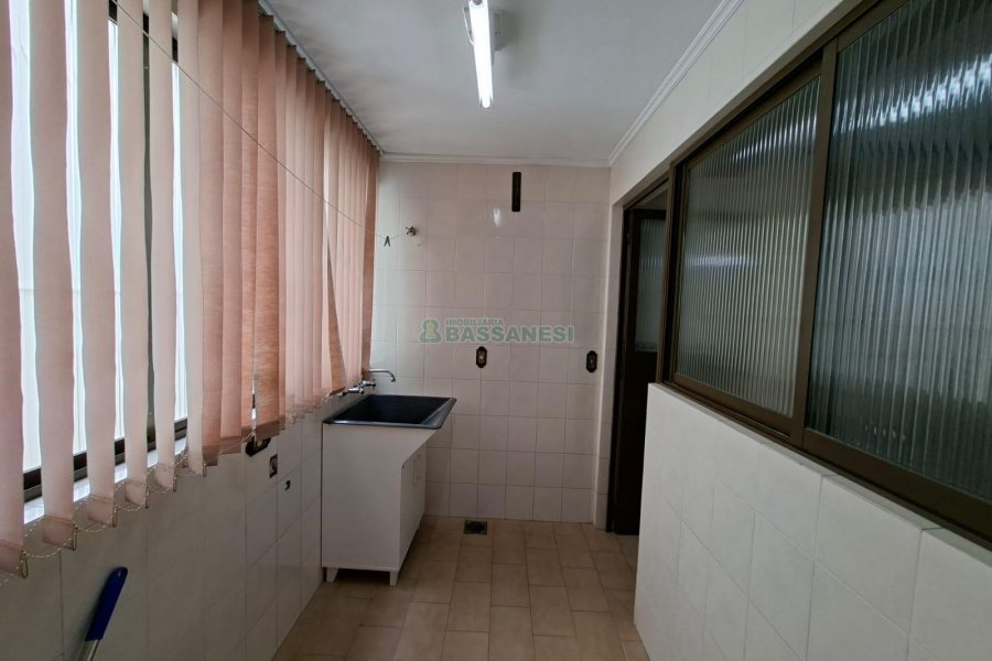Apto/Cobertura com 157m², 4 dormitórios, 2 vagas, no bairro Panazzolo em Caxias do Sul para Alugar