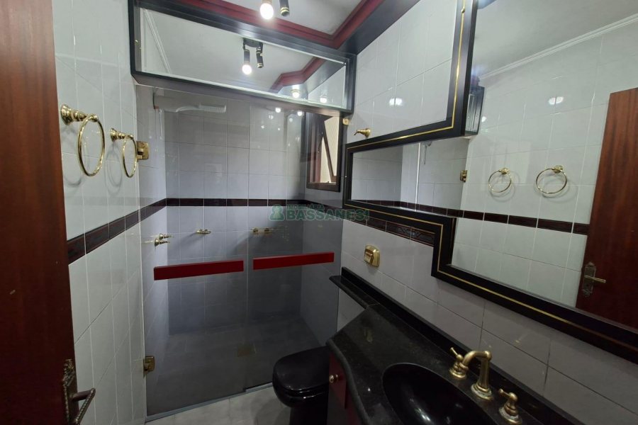 Apto/Cobertura com 157m², 4 dormitórios, 2 vagas, no bairro Panazzolo em Caxias do Sul para Alugar