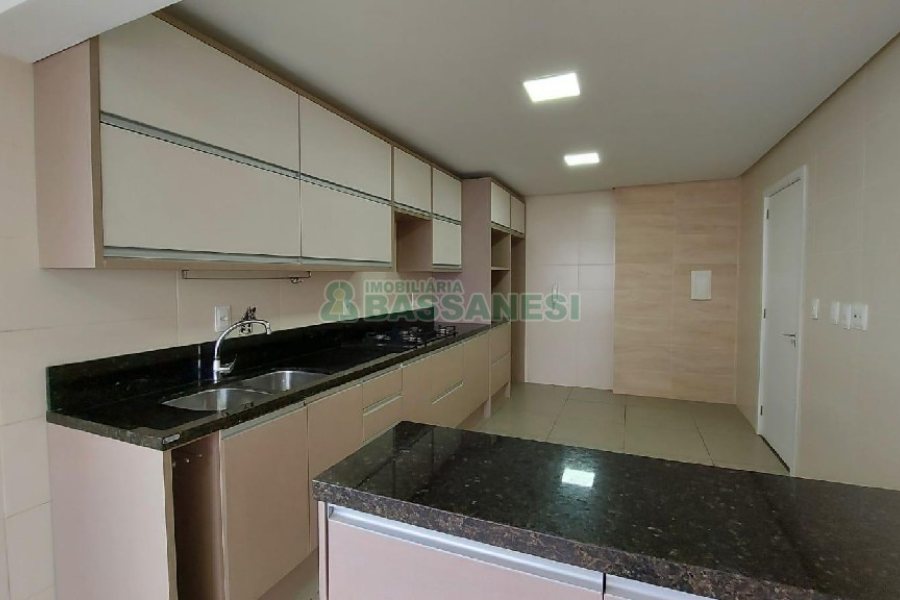 Apto/Cobertura com 250m², 3 dormitórios, 2 vagas, no bairro Petrópolis em Caxias do Sul para Alugar
