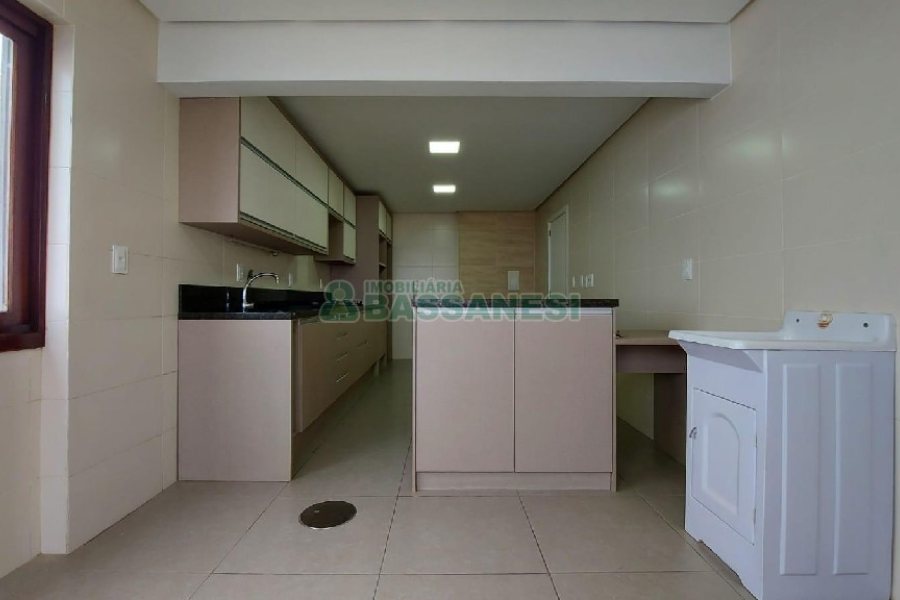 Apto/Cobertura com 250m², 3 dormitórios, 2 vagas, no bairro Petrópolis em Caxias do Sul para Alugar