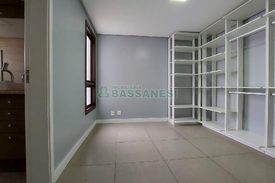 Apto/Cobertura com 250m², 3 dormitórios, 2 vagas, no bairro Petrópolis em Caxias do Sul para Alugar