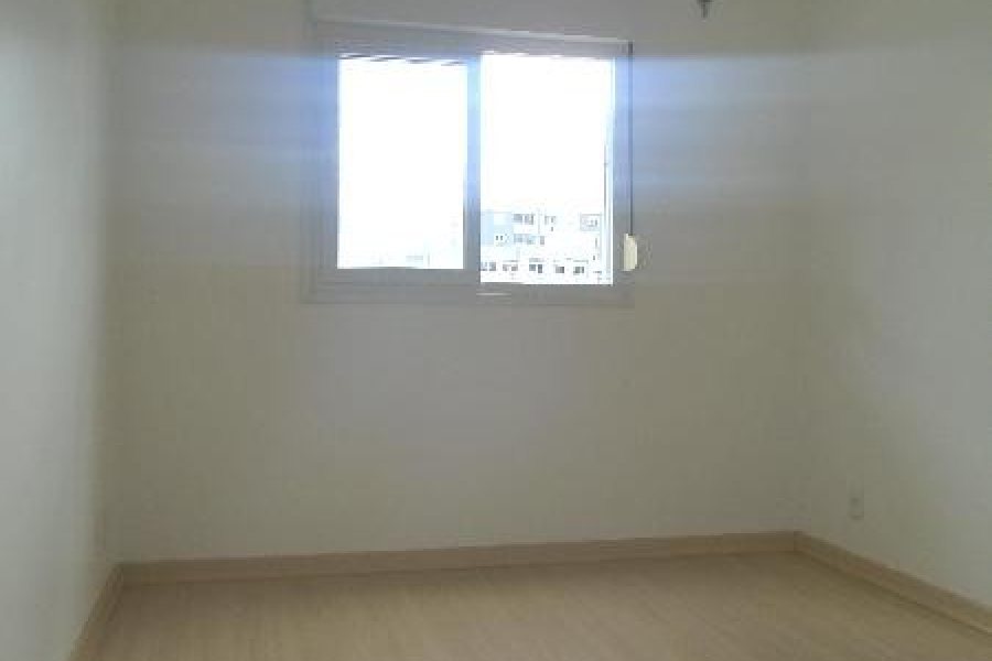 Apartamento com 73m², 2 dormitórios, 1 vaga, no bairro Pio X em Caxias do Sul para Alugar