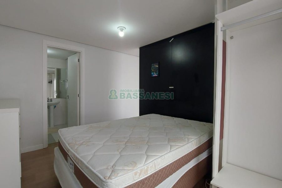 Apto Mobiliado com 40m², 1 dormitório, 1 vaga, no bairro Villagio Iguatemi em Caxias do Sul para Alugar