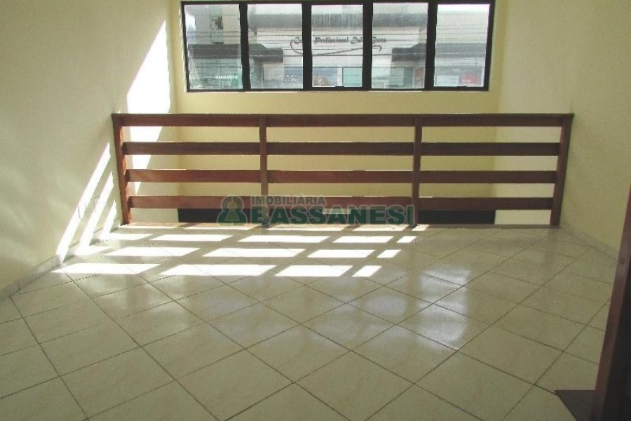 Loja com 88m², 1 vaga, no bairro Centro em Caxias do Sul para Alugar