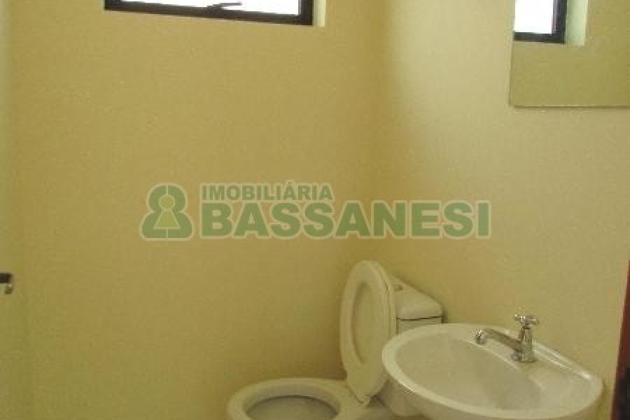 Loja com 88m², 1 vaga, no bairro Centro em Caxias do Sul para Alugar