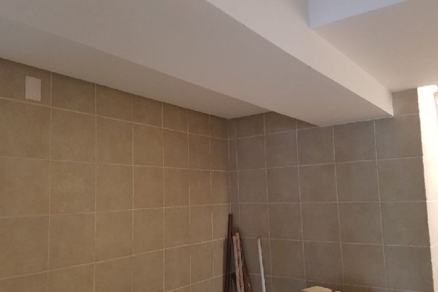 Casa com 390m², 6 dormitórios, 3 vagas, no bairro Universitário em Caxias do Sul para Comprar