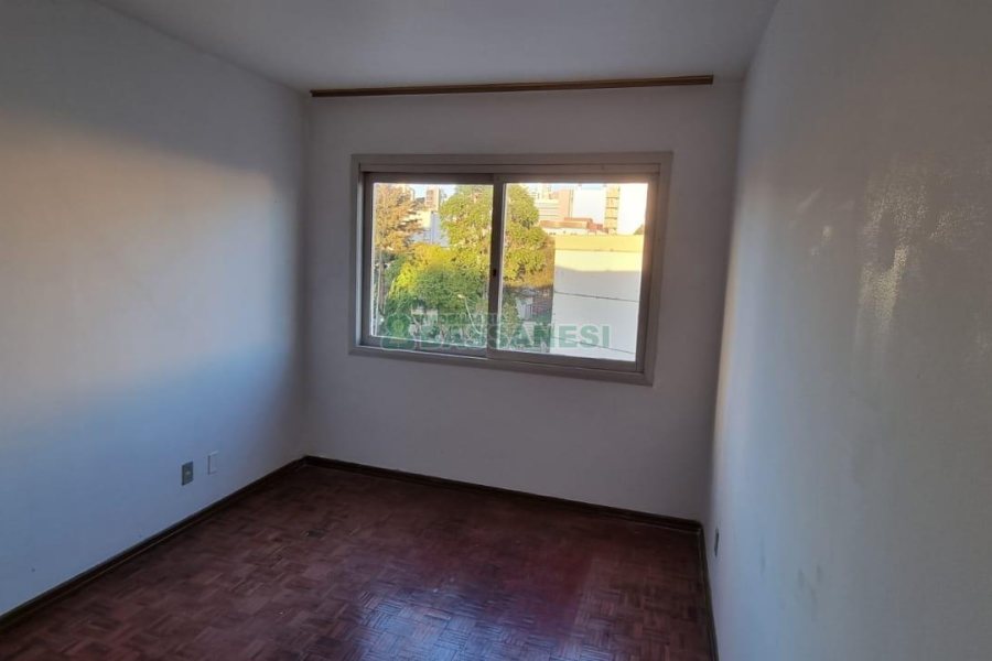 Apartamento com 99m², 3 dormitórios, 1 vaga, no bairro Pio X em Caxias do Sul para Comprar