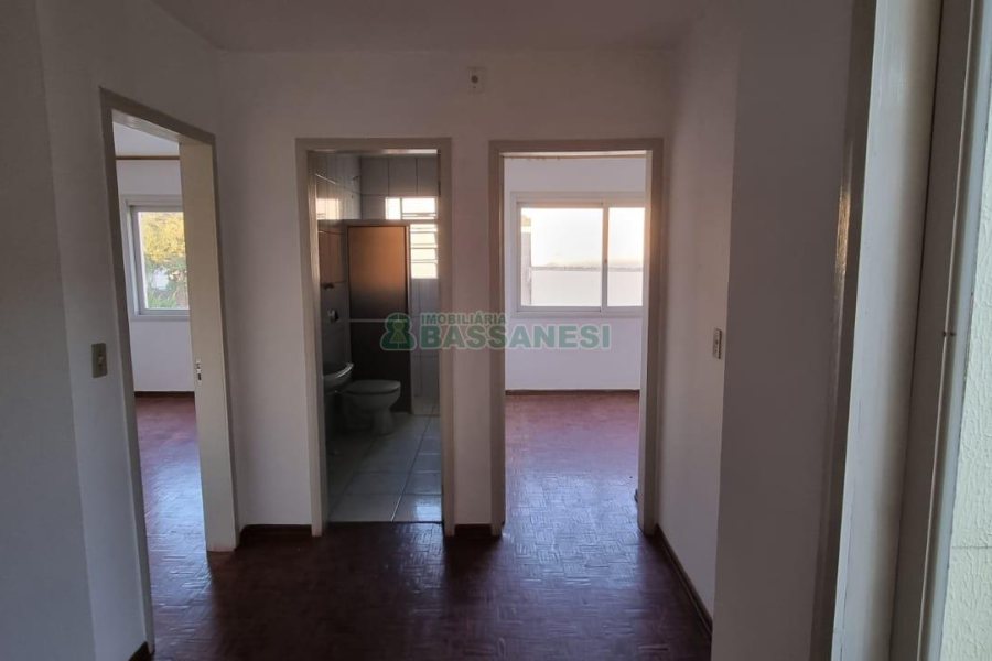 Apartamento com 99m², 3 dormitórios, 1 vaga, no bairro Pio X em Caxias do Sul para Comprar